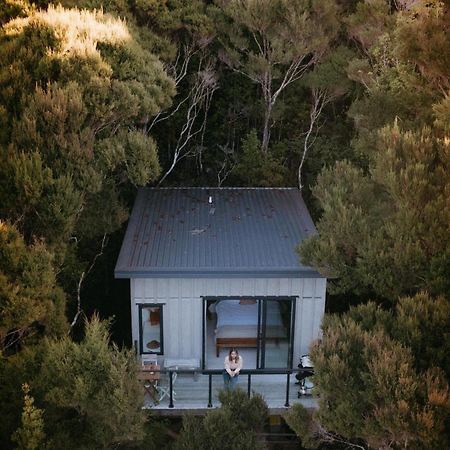 Treehouse Hideaway At Rekindle Tree Houses Opua Eksteriør billede