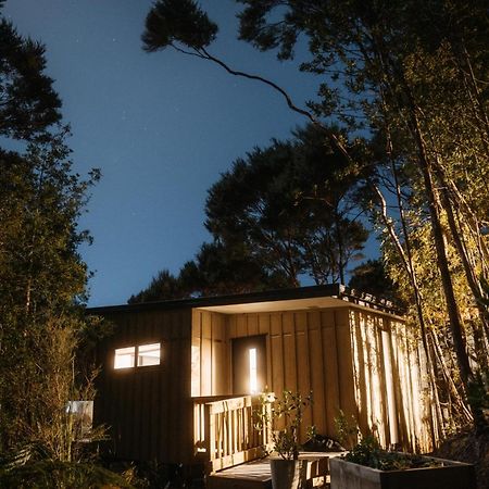 Treehouse Hideaway At Rekindle Tree Houses Opua Eksteriør billede