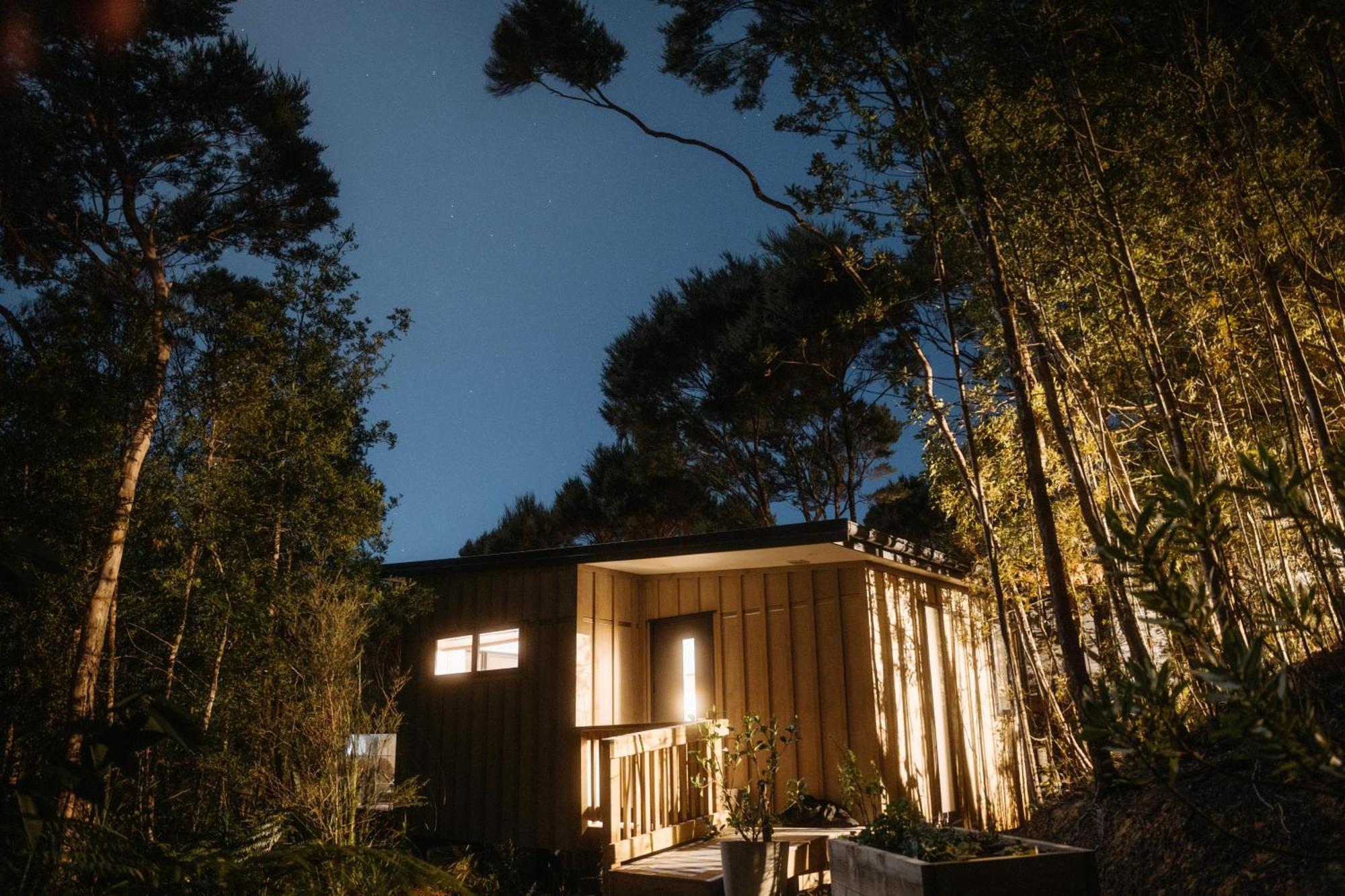 Treehouse Hideaway At Rekindle Tree Houses Opua Eksteriør billede